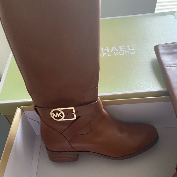 Michael Kors knee high boots - Picture 2 of 4